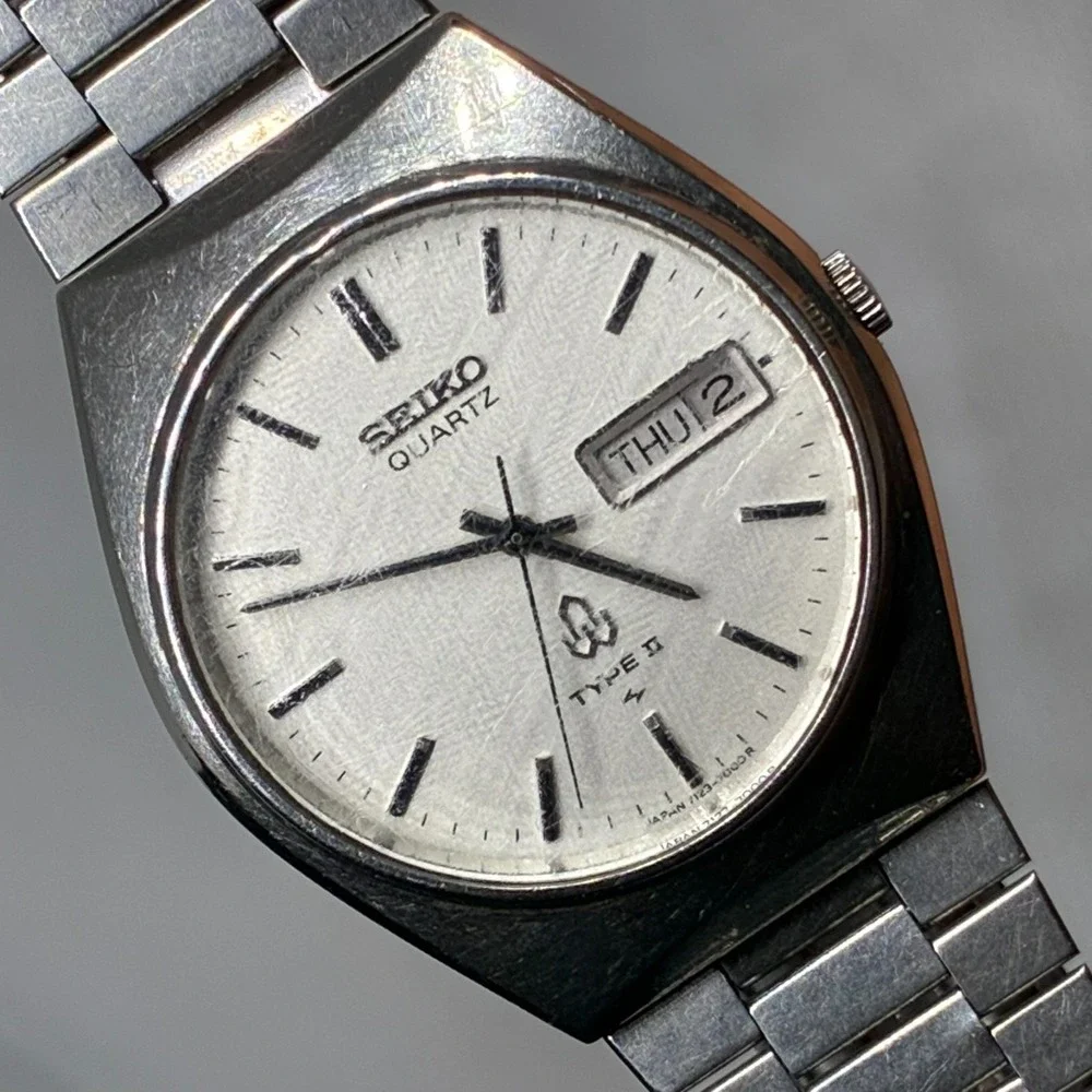 Seiko Type II 7123-7000 Quartz Men Watch Silver  Day Date-Working!